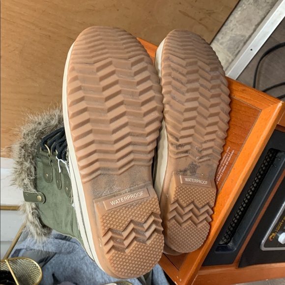 Sorel Black/ Olive Green Suede Winter Mid-Calf Boots. Size-7.5 Arctic Explorer - Picture 7 of 7